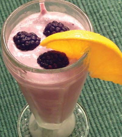 Blackberries with Ice & Sour Creams